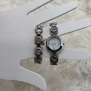 Brand new ladies watch with matching bracelet